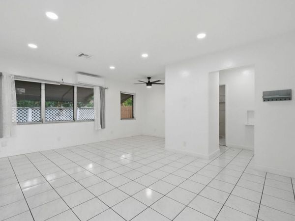 1201 N VICTORIA PARK Road, Unit 1203, Fort Lauderdale, FL 33304