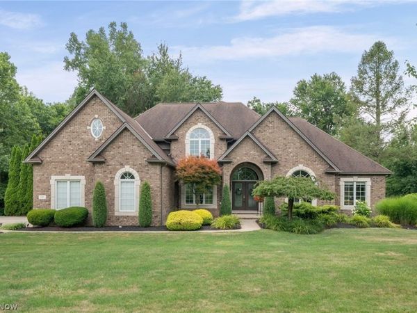11911 Nottingham Pkwy, North Royalton, OH 44133