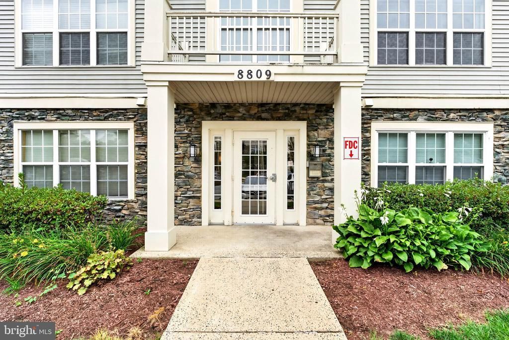 8809 STONE RIDGE CIRCLE , PIKESVILLE, MD 21208