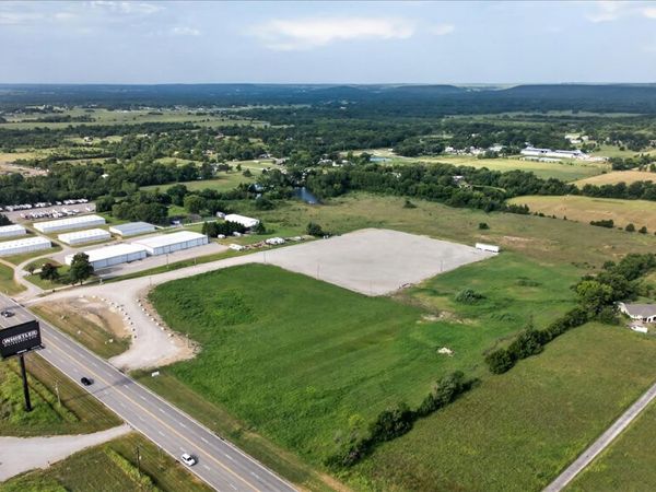 3811 SE Washington Boulevard , Bartlesville, OK 74006