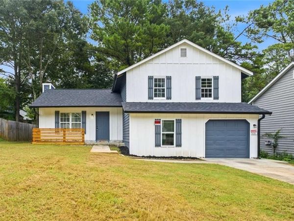 917 Lake Watch Drive , Stone Mountain, GA 30088