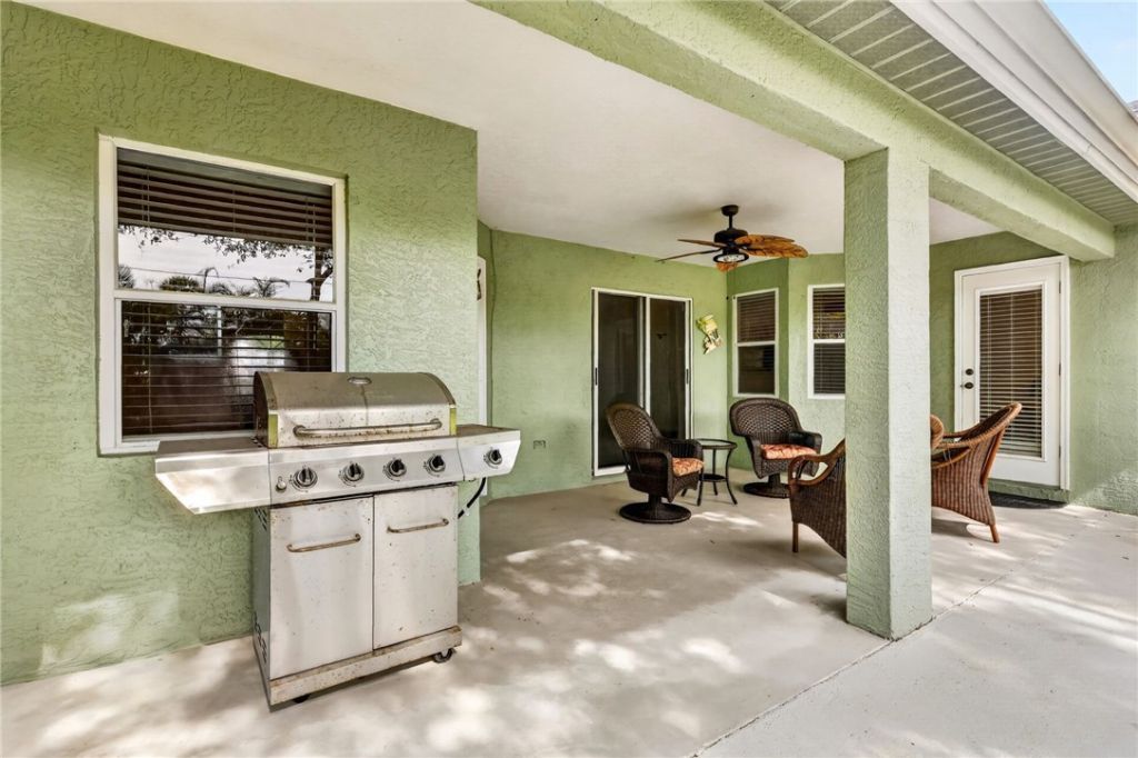 3913 58th Circle, Vero Beach, FL 32966 Photo