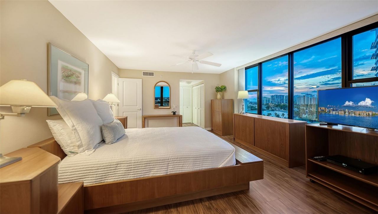 770 S Palm Avenue, Unit 904, Sarasota, FL 34236 Photo