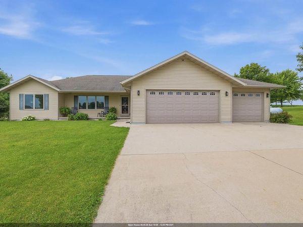 W8314 HAWKVIEW CIRCLE, Fond Du Lac, WI 54937