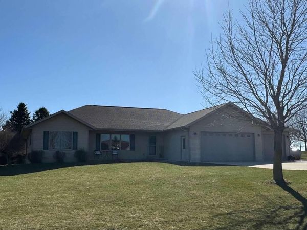 W8314 HAWKVIEW CIRCLE, Fond Du Lac, WI 54937