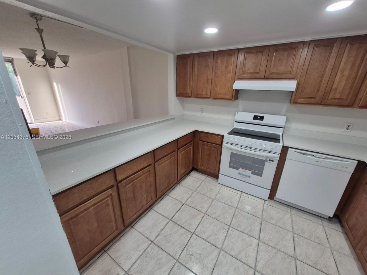 1750 W 46th St , Unit 331, Hialeah, FL 33012 Photo