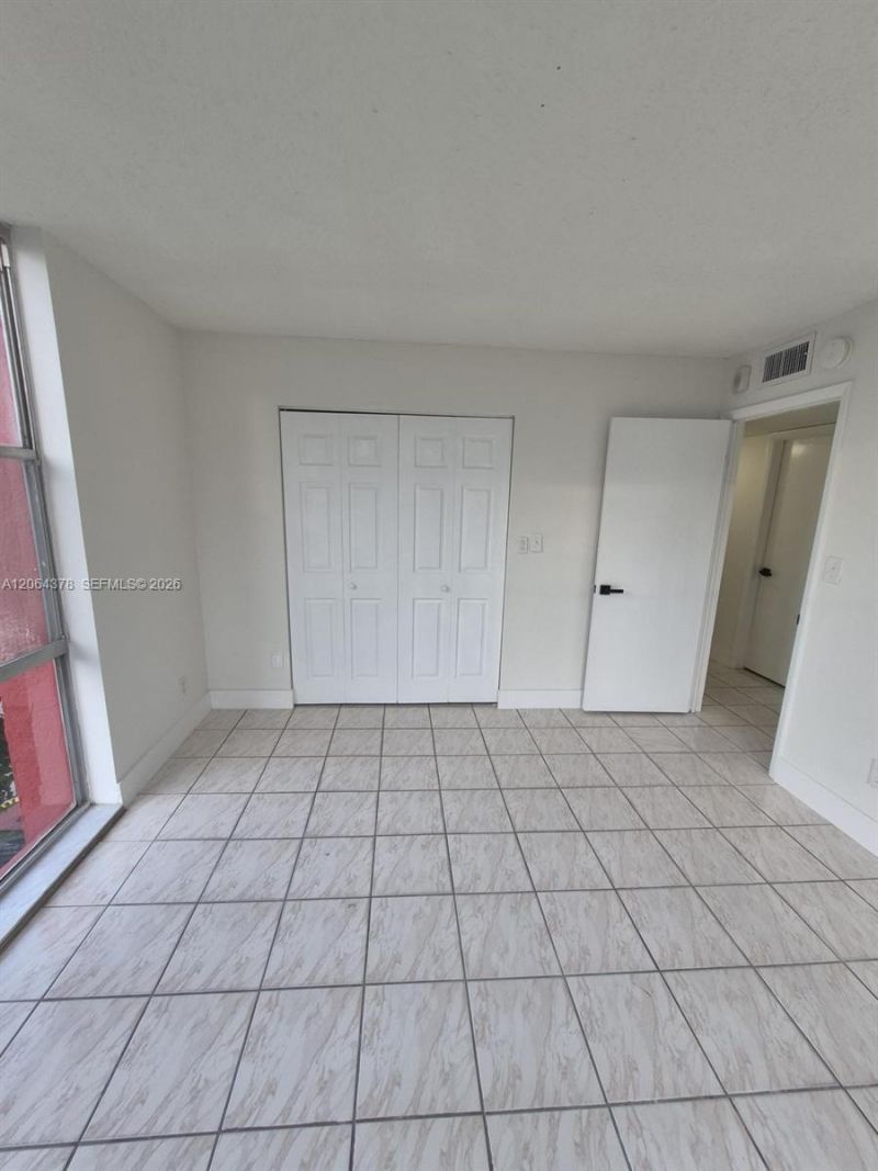 1750 W 46th St , Unit 331, Hialeah, FL 33012 Photo