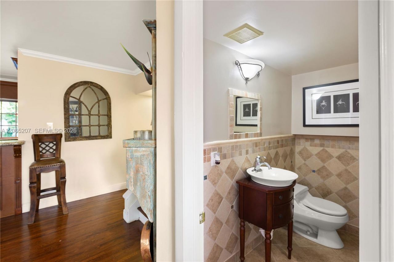 6315 Maynada St, Coral Gables, FL 33146 Photo