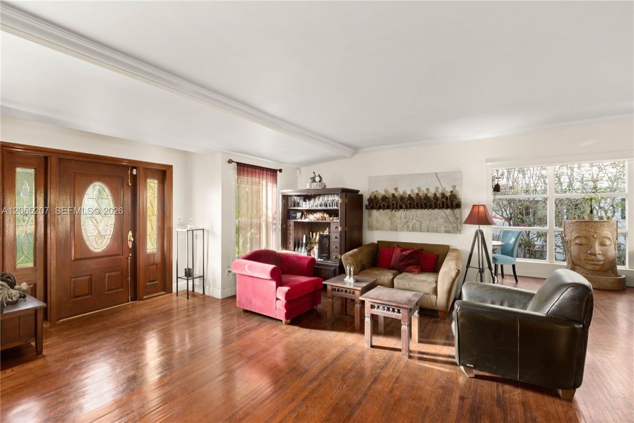 6315 Maynada St, Coral Gables, FL 33146 Photo