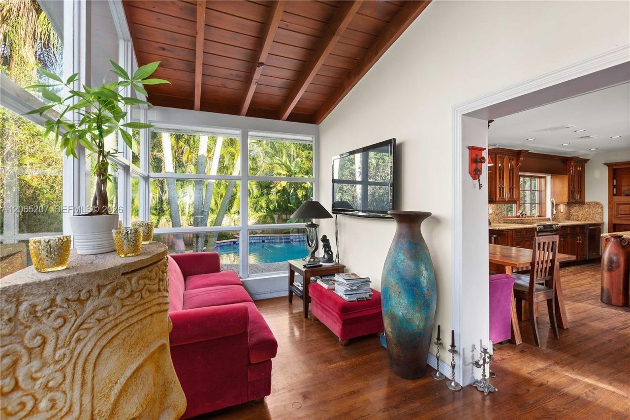 6315 Maynada St, Coral Gables, FL 33146 Photo