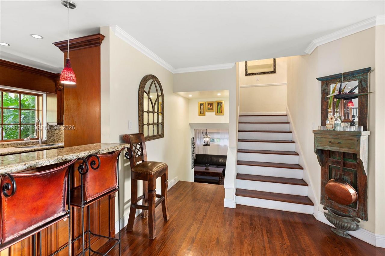 6315 Maynada St, Coral Gables, FL 33146 Photo