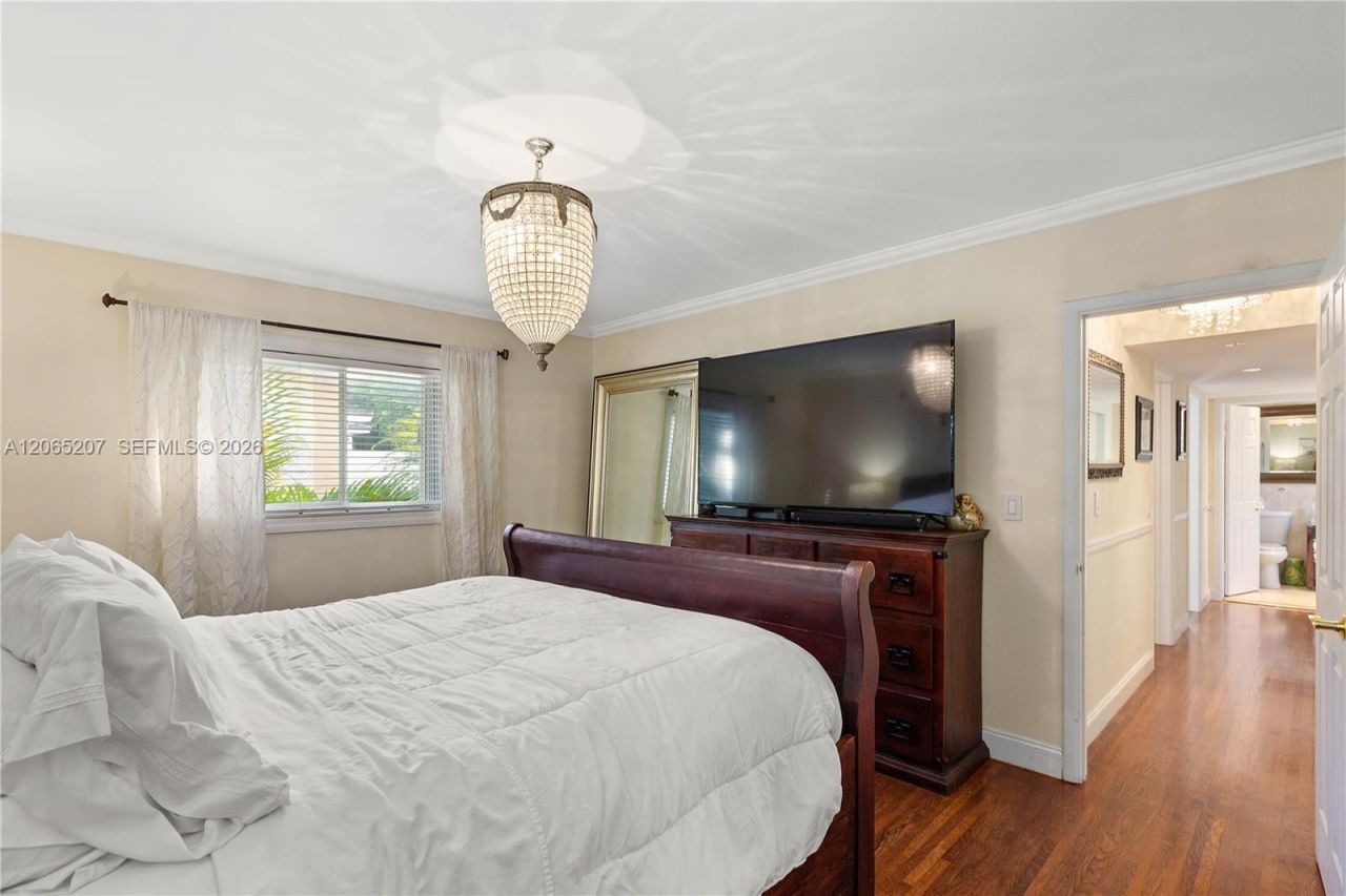 6315 Maynada St, Coral Gables, FL 33146 Photo