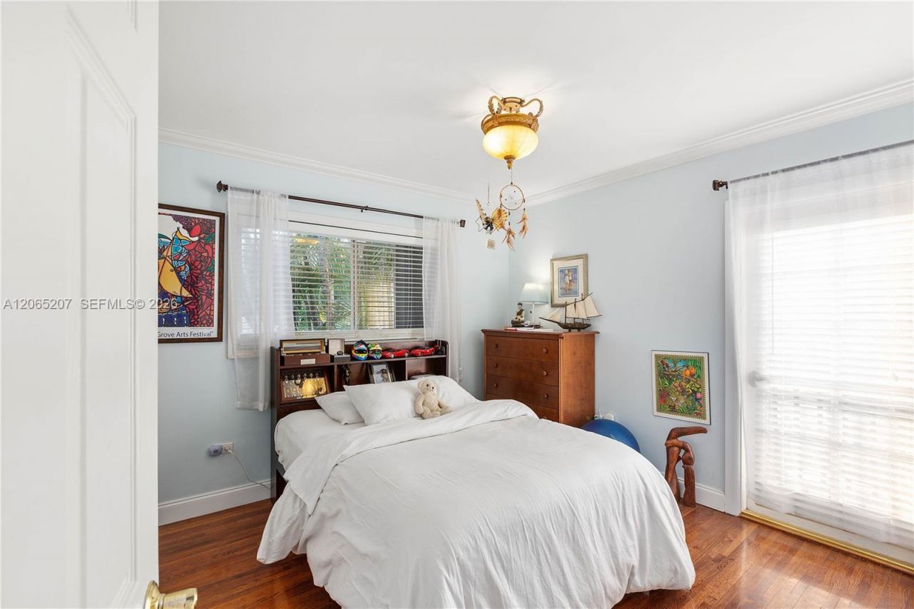 6315 Maynada St, Coral Gables, FL 33146 Photo