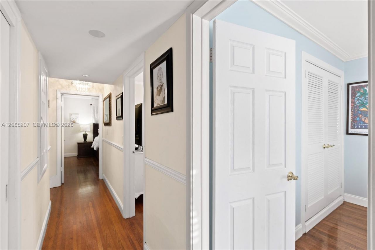 6315 Maynada St, Coral Gables, FL 33146 Photo