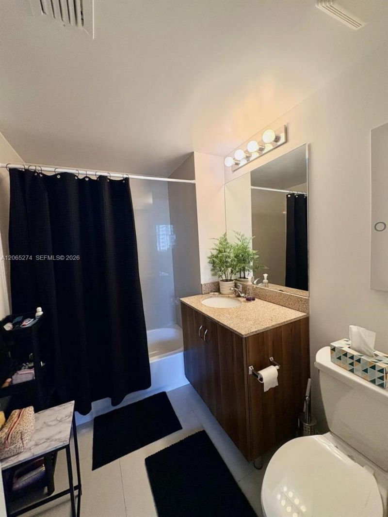 601 NE 23rd St, Unit PH04, Miami, FL 33137 Photo