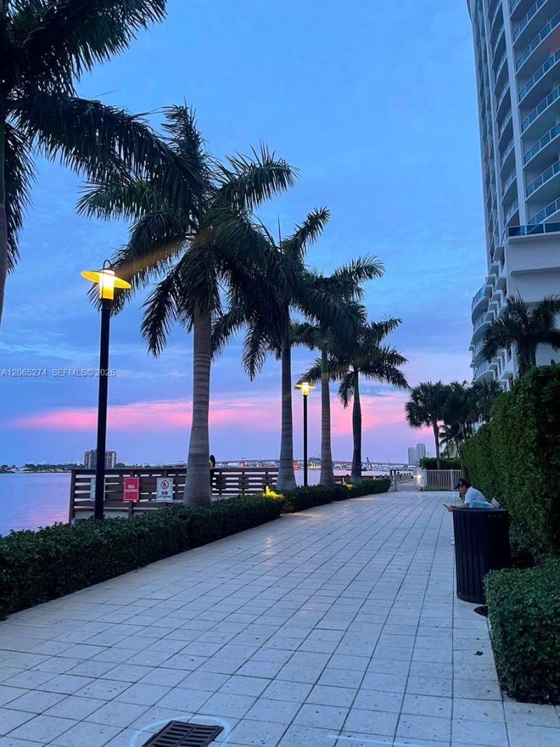 601 NE 23rd St, Unit PH04, Miami, FL 33137 Photo