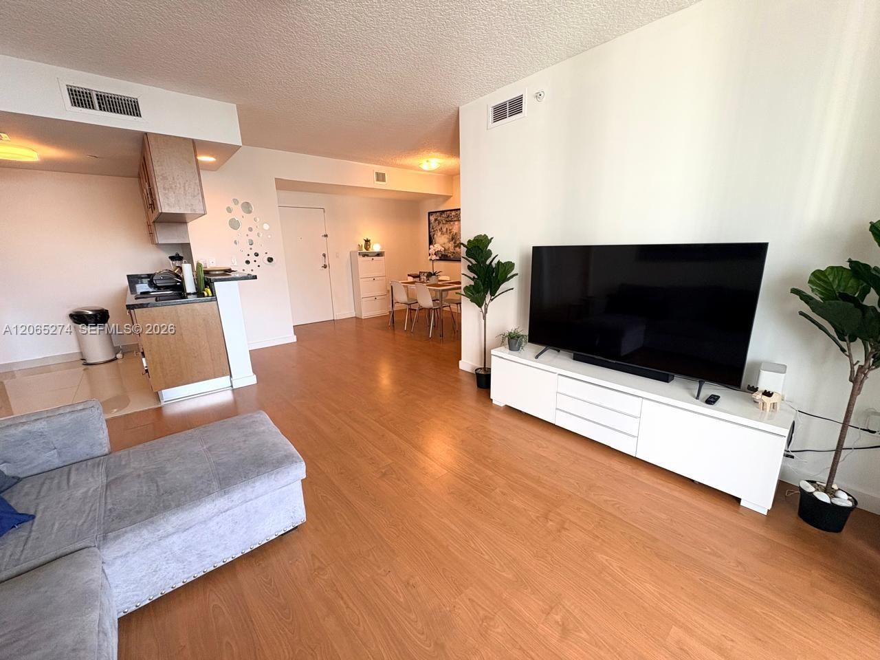 601 NE 23rd St, Unit PH04, Miami, FL 33137 Photo