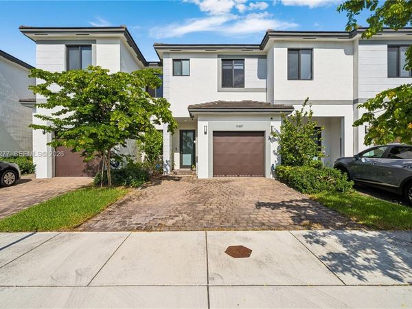 13667 SW 157th Ct , Miami, FL 33196