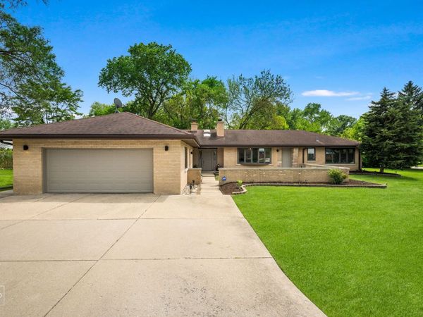 16W721 Red Oak Street , Bensenville, IL 60106