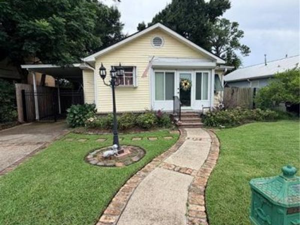 39 DAVIS Boulevard , Jefferson, LA 70121