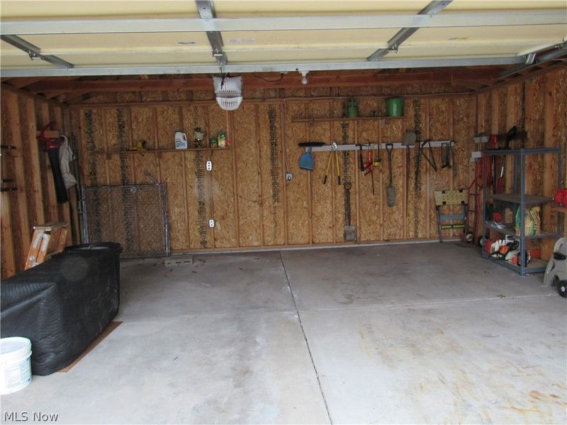 6176 Sylvia Drive, Brook Park, OH 44142 Photo 25