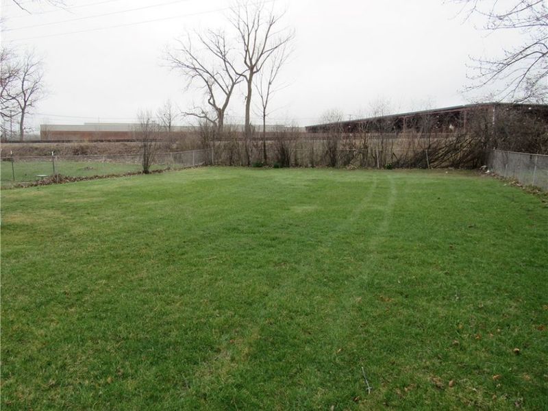 6176 Sylvia Drive, Brook Park, OH 44142 Photo 31