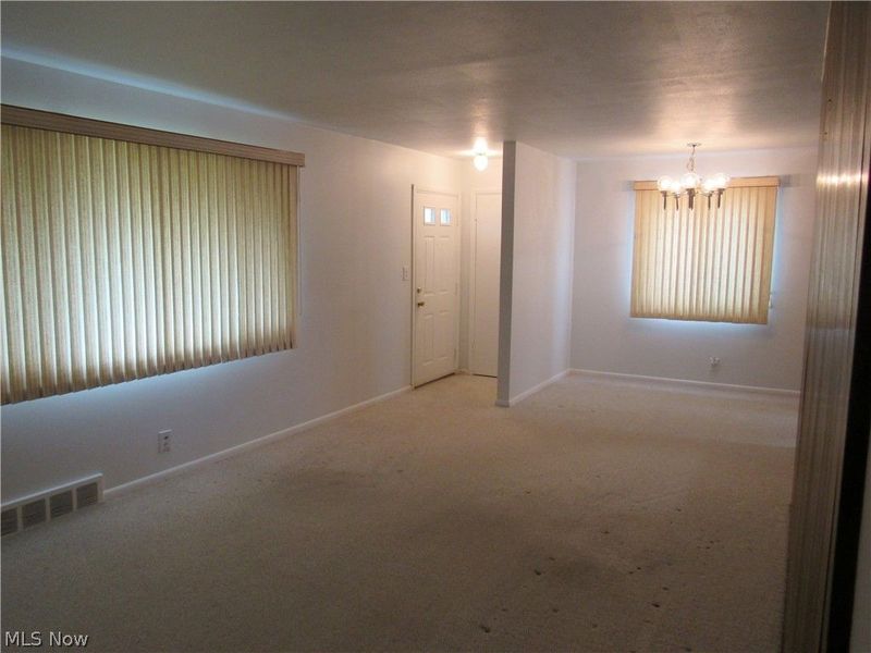 6176 Sylvia Drive, Brook Park, OH 44142 Photo 8