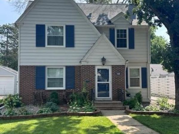 1102 10th Street NW, Austin, MN 55912