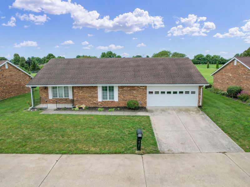 851 Circle Drive , Unit 32, London, OH 43140 Photo 1