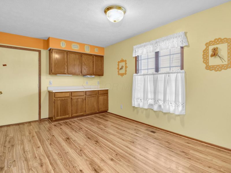 851 Circle Drive , Unit 32, London, OH 43140 Photo 11
