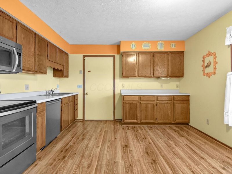 851 Circle Drive , Unit 32, London, OH 43140 Photo 12