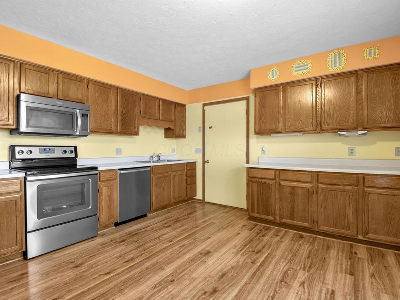 851 Circle Drive , Unit 32, London, OH 43140 Photo 13