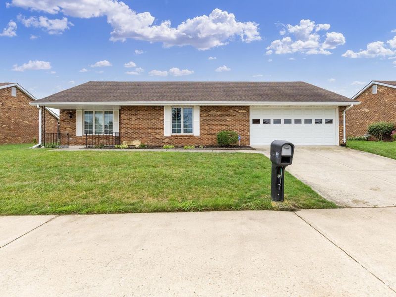 851 Circle Drive , Unit 32, London, OH 43140 Photo 2