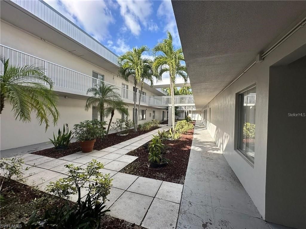 1830 Maravilla Ave, Unit 303, Fort Myers, FL 33901 Photo