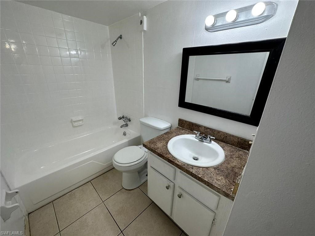 1830 Maravilla Ave, Unit 303, Fort Myers, FL 33901 Photo