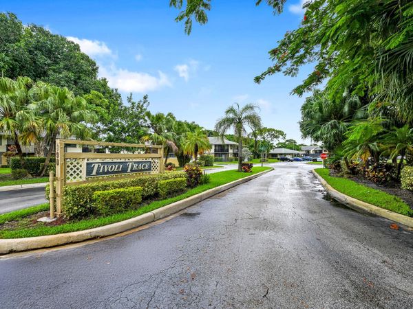 522 Trace Circle, Unit 102, Deerfield Beach, FL 33441