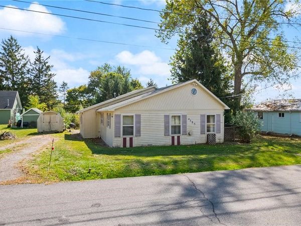 4585 Mayflower Drive , Canandaigua, NY 14424