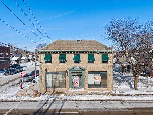 4630 W North AVENUE, Milwaukee, WI 53208