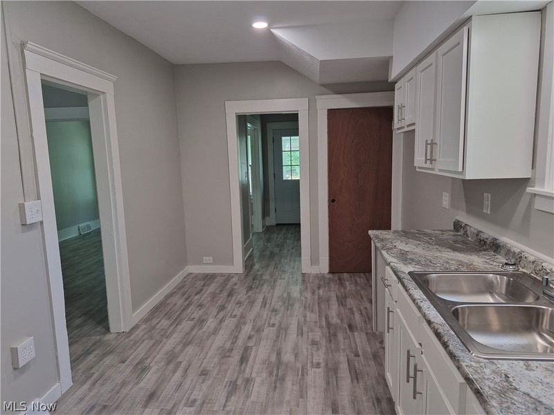 2095 W 103rd Street , Cleveland, OH 44102 Photo 6