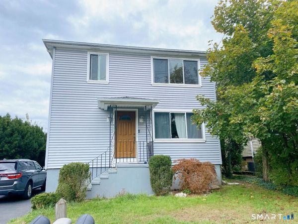31 Manila , Unit 2, Woodbridge, CT 06525