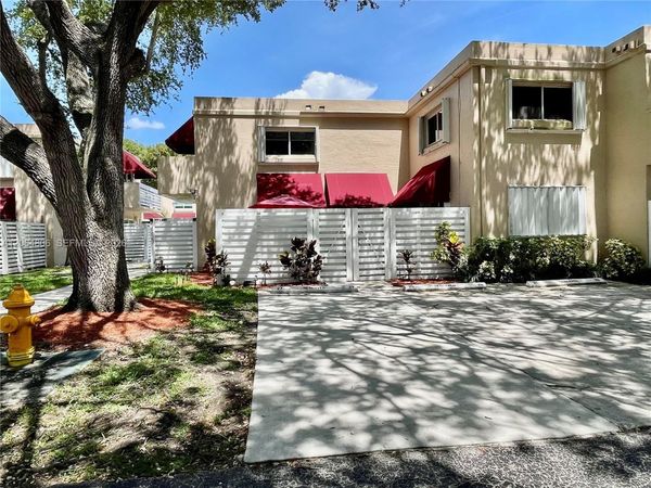 14327 SW 97th Ln, Miami, FL 33186