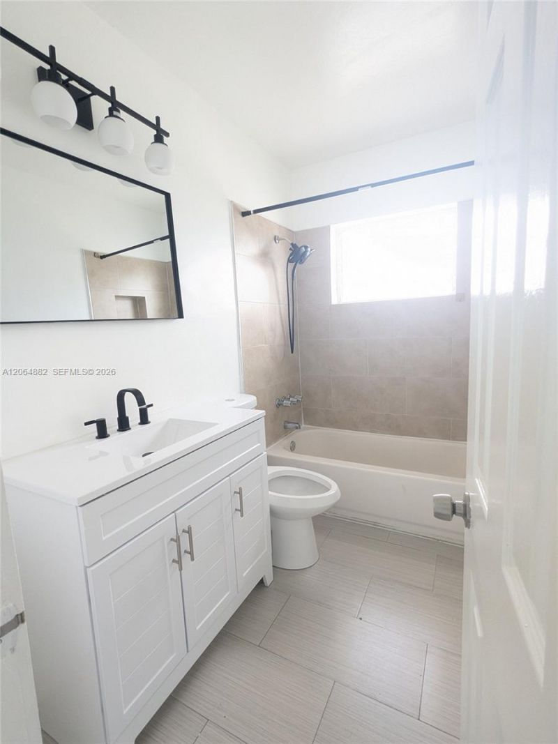 7805 Crespi Blvd , Unit 4, Miami Beach, FL 33141 Photo