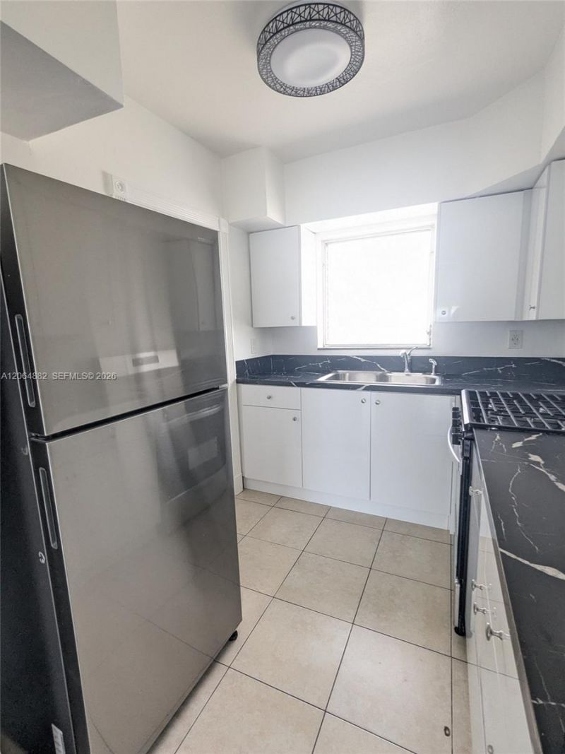7805 Crespi Blvd , Unit 4, Miami Beach, FL 33141 Photo