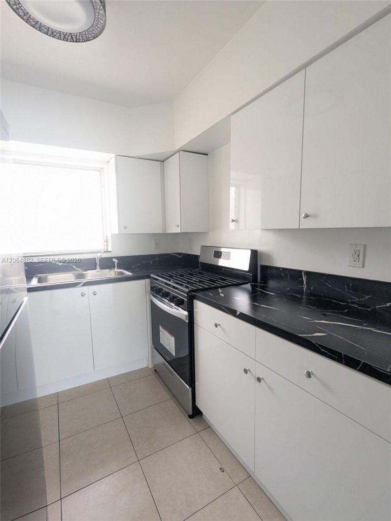 7805 Crespi Blvd , Unit 4, Miami Beach, FL 33141 Photo