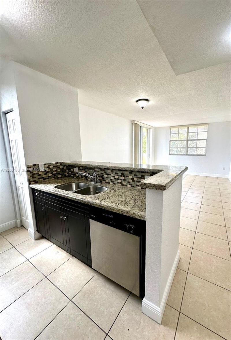 215 SW 42nd Ave , Unit 401, Miami, FL 33134 Photo