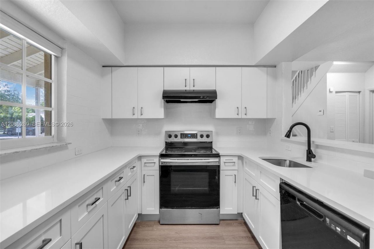 1975 NW 3rd Ct , Unit 39, Miami, FL 33136 Photo