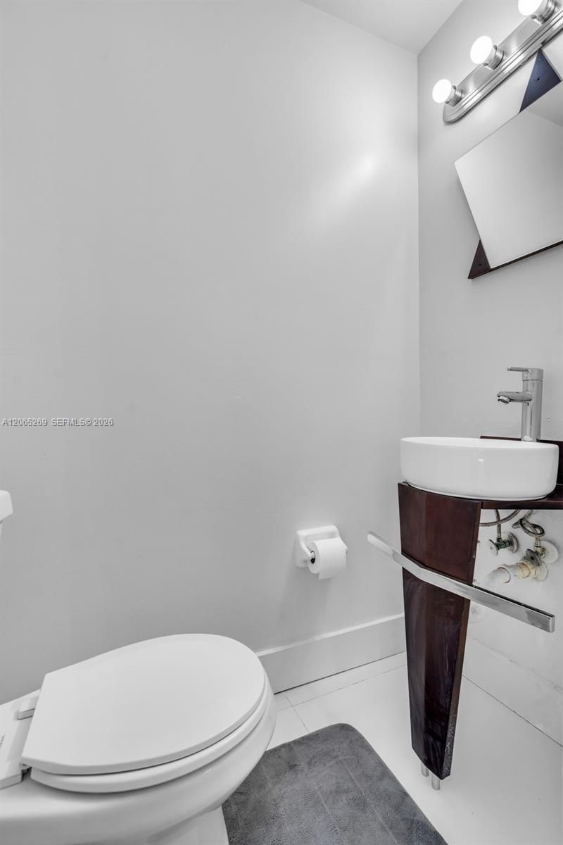 1975 NW 3rd Ct , Unit 39, Miami, FL 33136 Photo