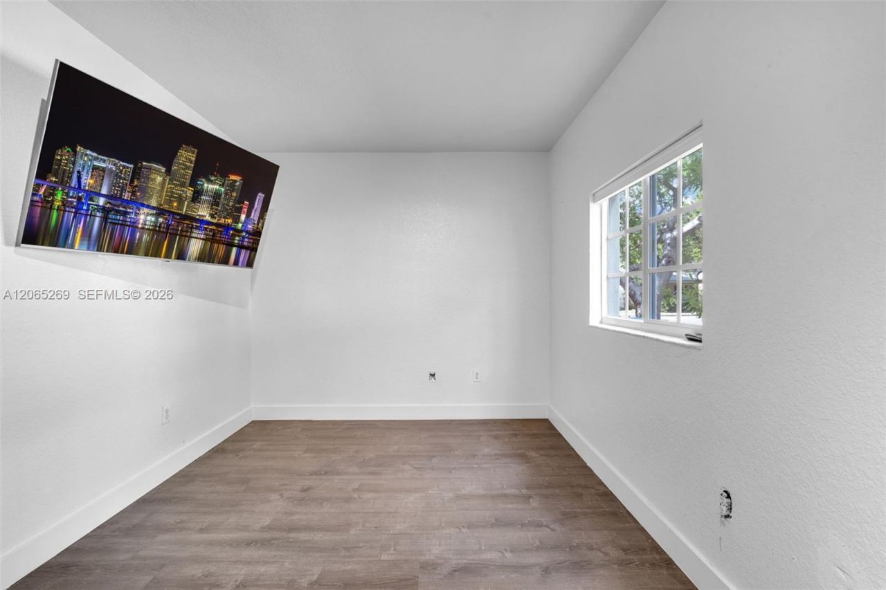 1975 NW 3rd Ct , Unit 39, Miami, FL 33136 Photo