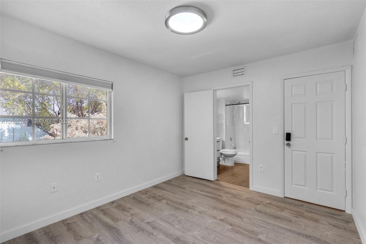 1975 NW 3rd Ct , Unit 39, Miami, FL 33136 Photo