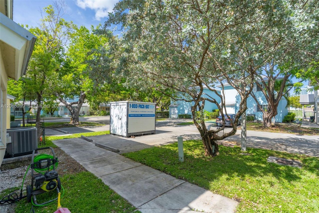 1975 NW 3rd Ct , Unit 39, Miami, FL 33136 Photo